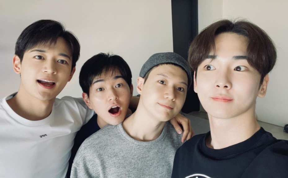 Shineeのマンネ テミンが入隊 キー ミンホ オンユがお見送りする素敵な写真に感動 Nomnomkiyow Shineeのマンネ テミンが入隊 キー ミンホ オンユがお見送りする素敵な写真に感動 Nomnomkiyow